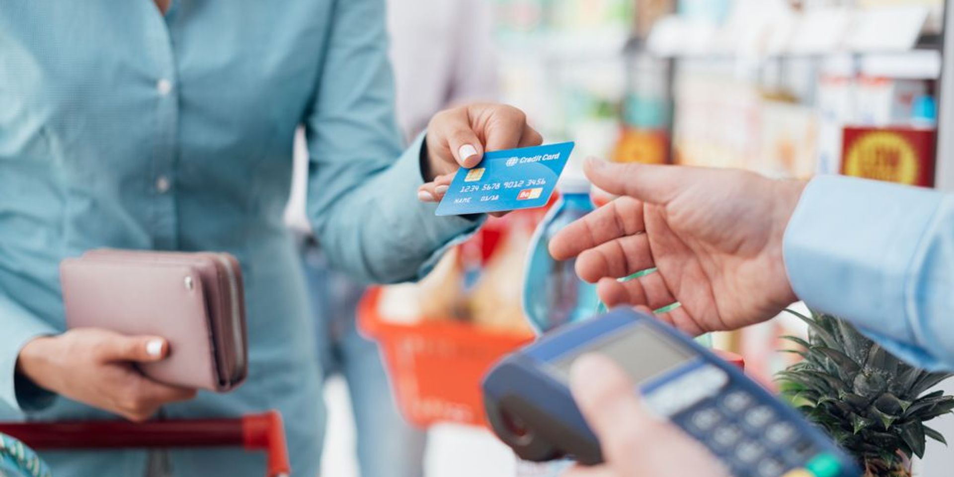 Így fizessünk bankkártyával külföldi nyaraláskor