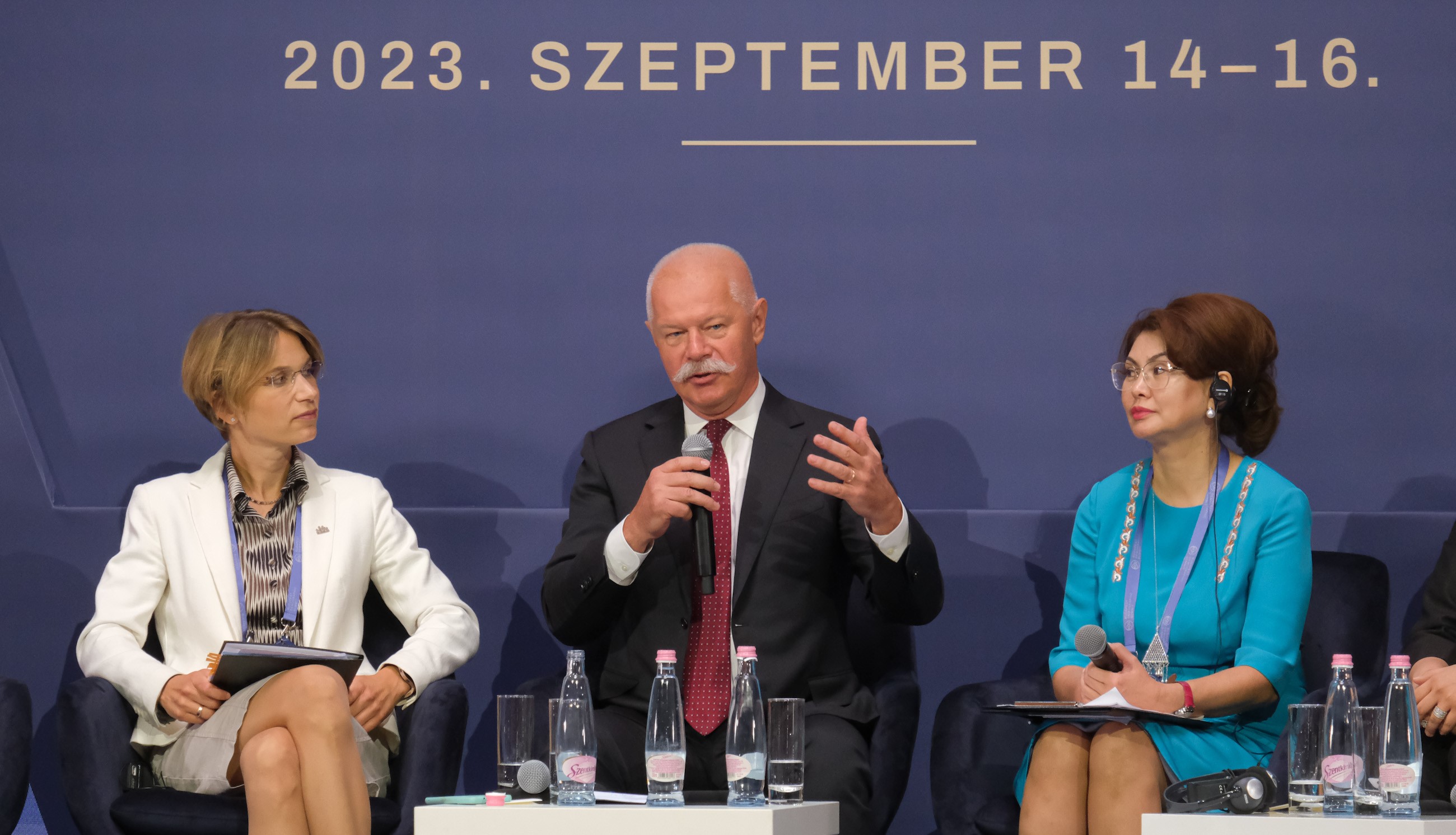 Csák János: „A jövőnk a saját kezünkben van!”   