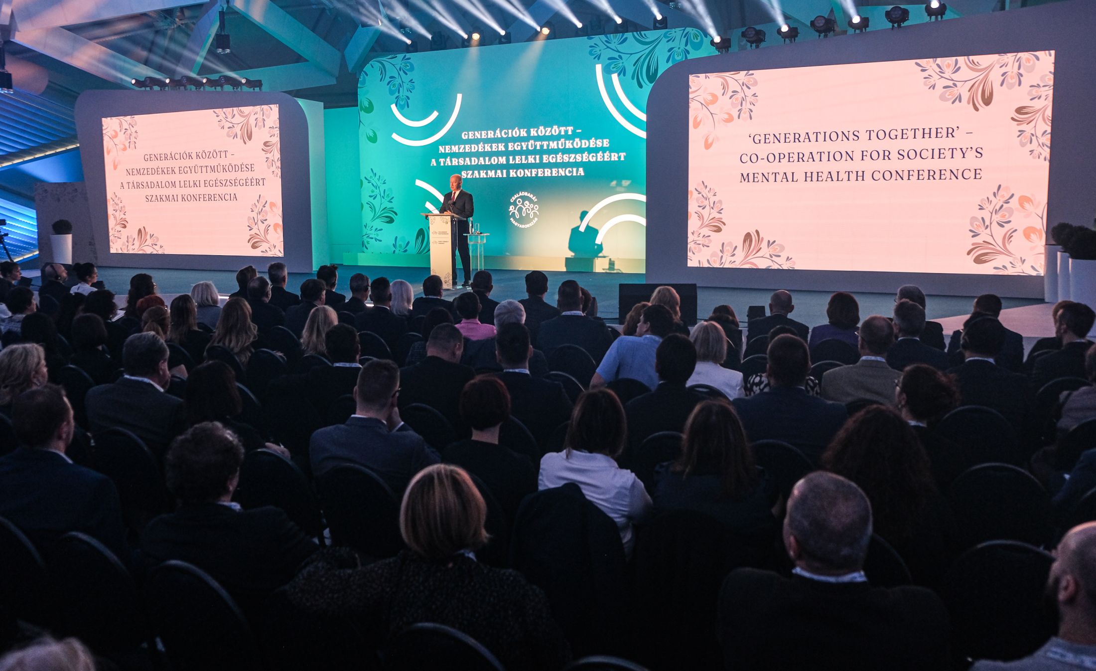 „A nemzedékek találkozásának egyik legfontosabb színtere a család”