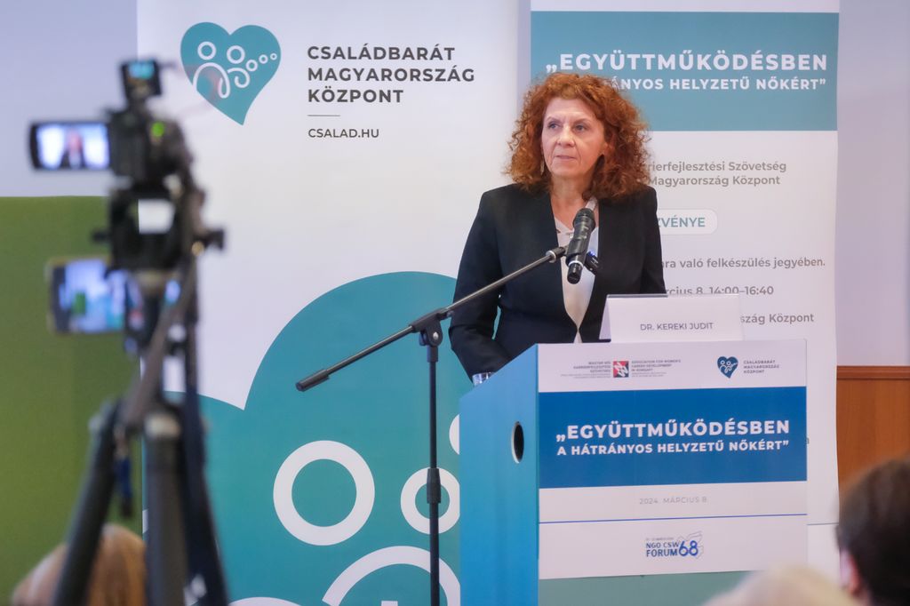 „Együttműködésben a hátrányos helyzetű nőkért” konferenciáról   