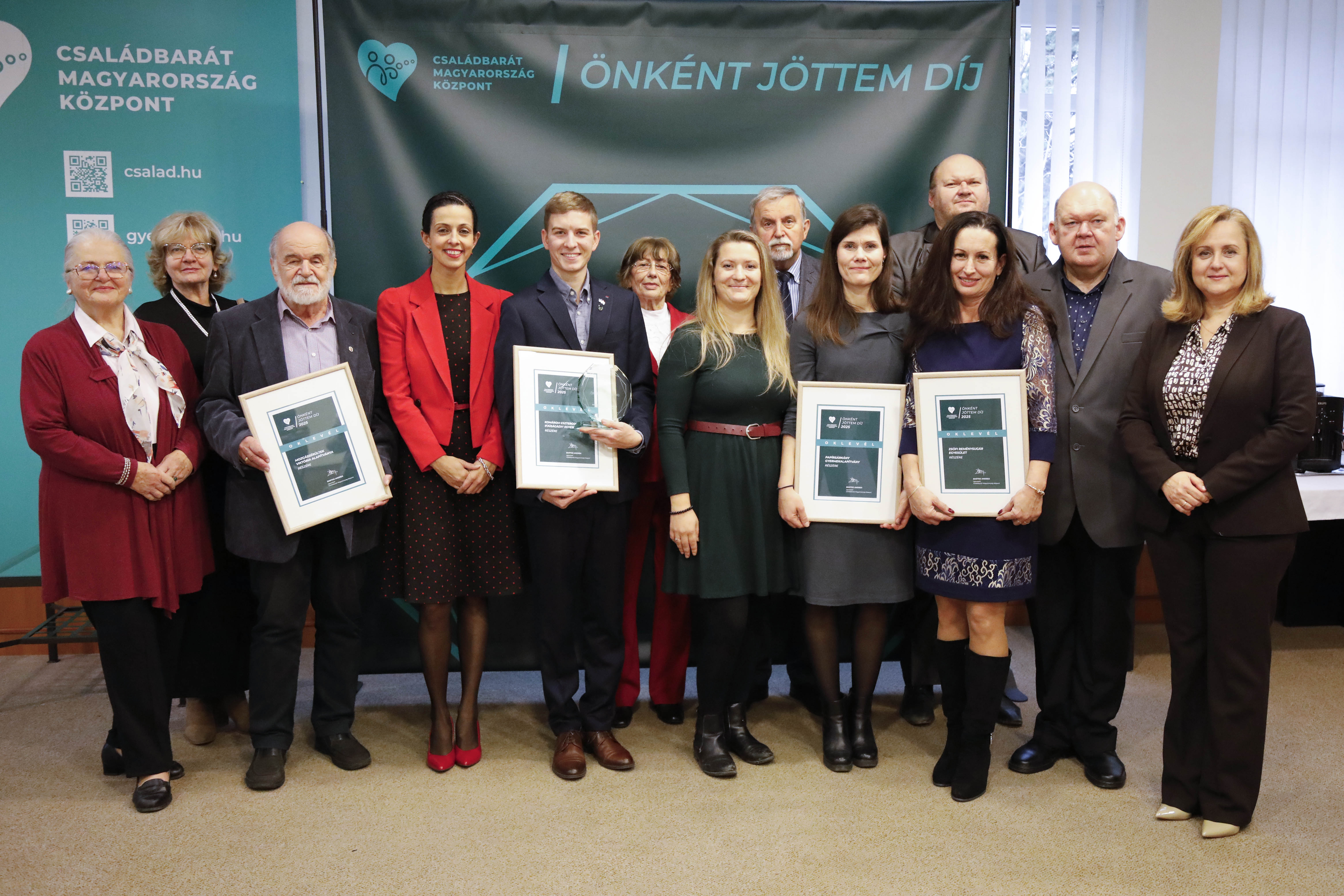 Ünnepélyes kereteket között adták át az idei Önként Jöttem díjat