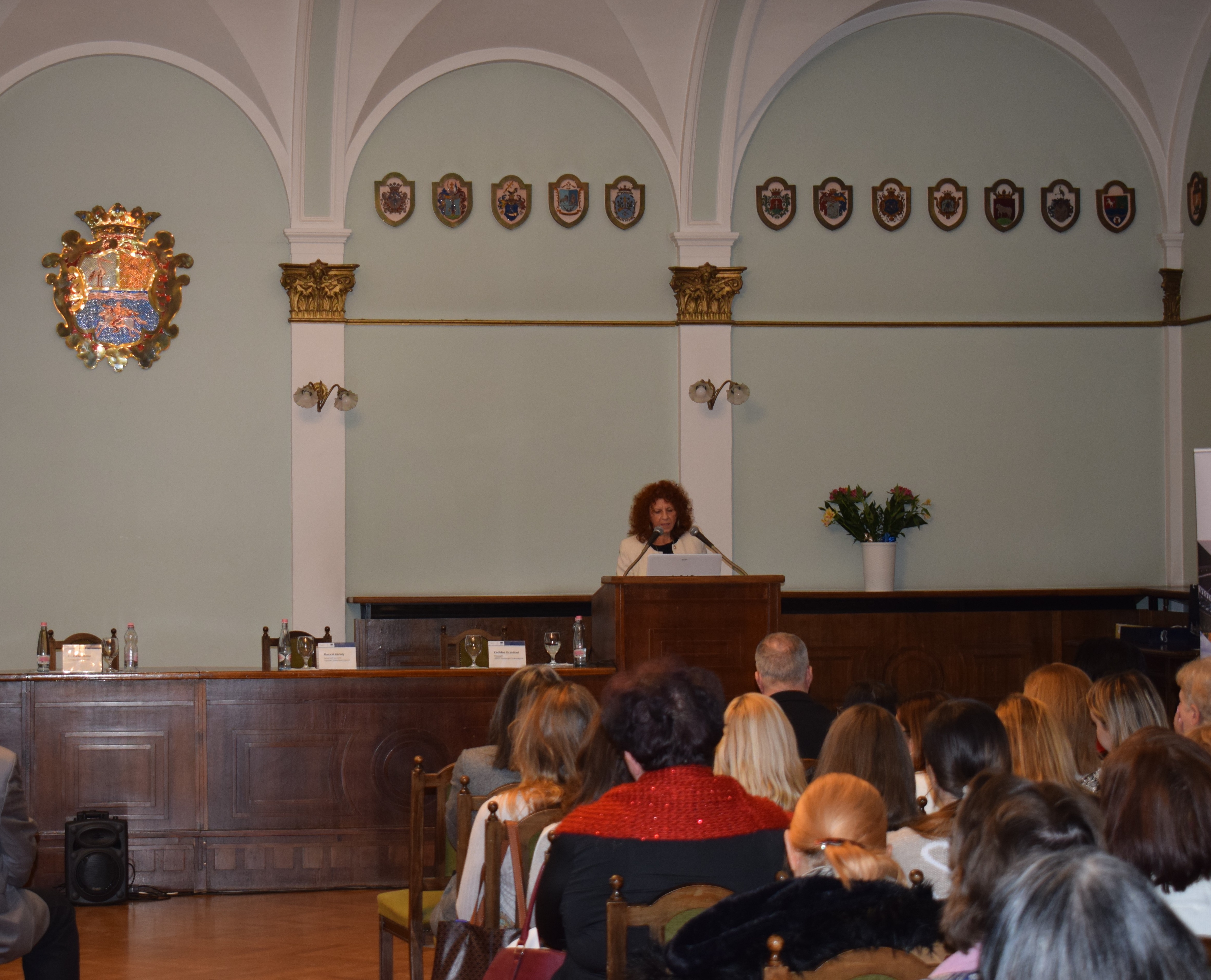 Szakmai konferencia Szolnokon