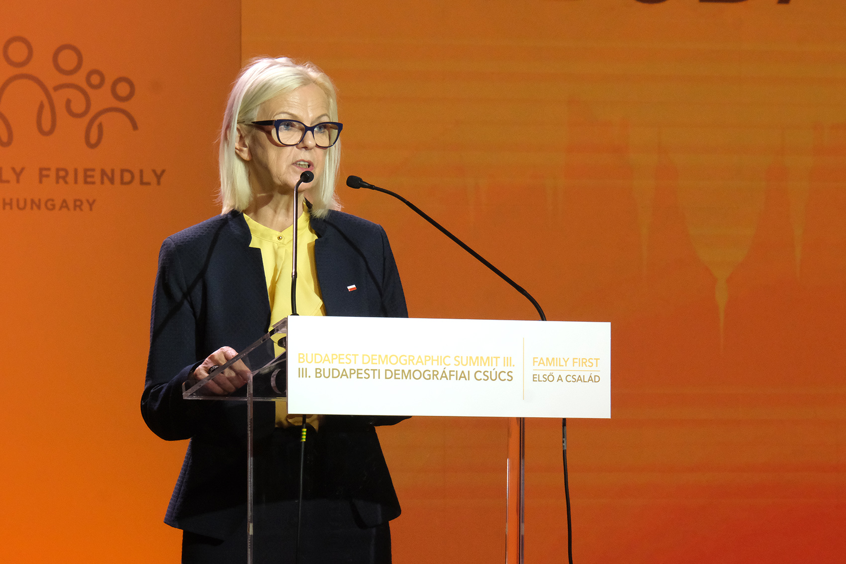 Bożena Borys-Szopa : A méltó élettől is függ a gyermekvállalási kedv