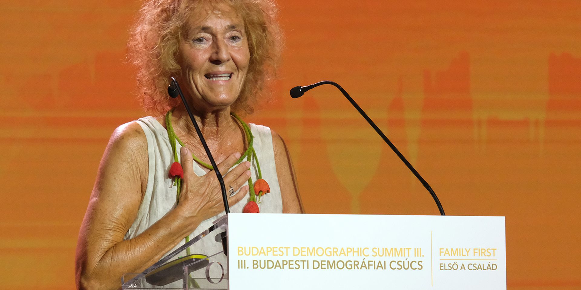 Schäffer Erzsébet: „Talán odaérnek az olvasókhoz az üzeneteim”