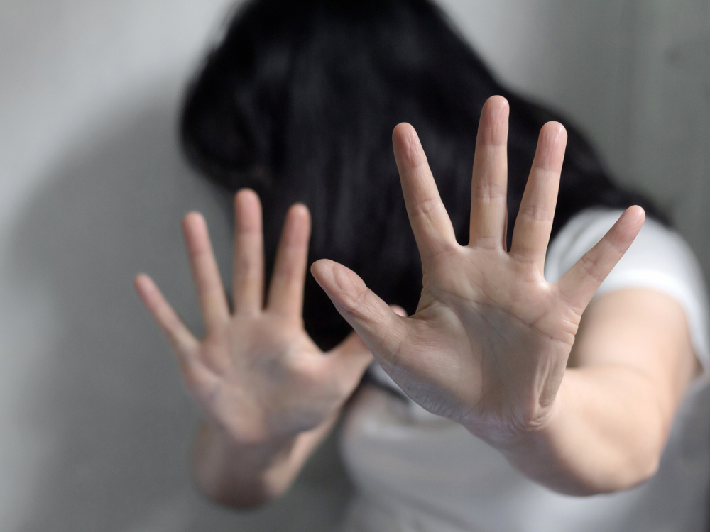 Kapcsolati erőszak: mindenkinek tudnak segíteni!