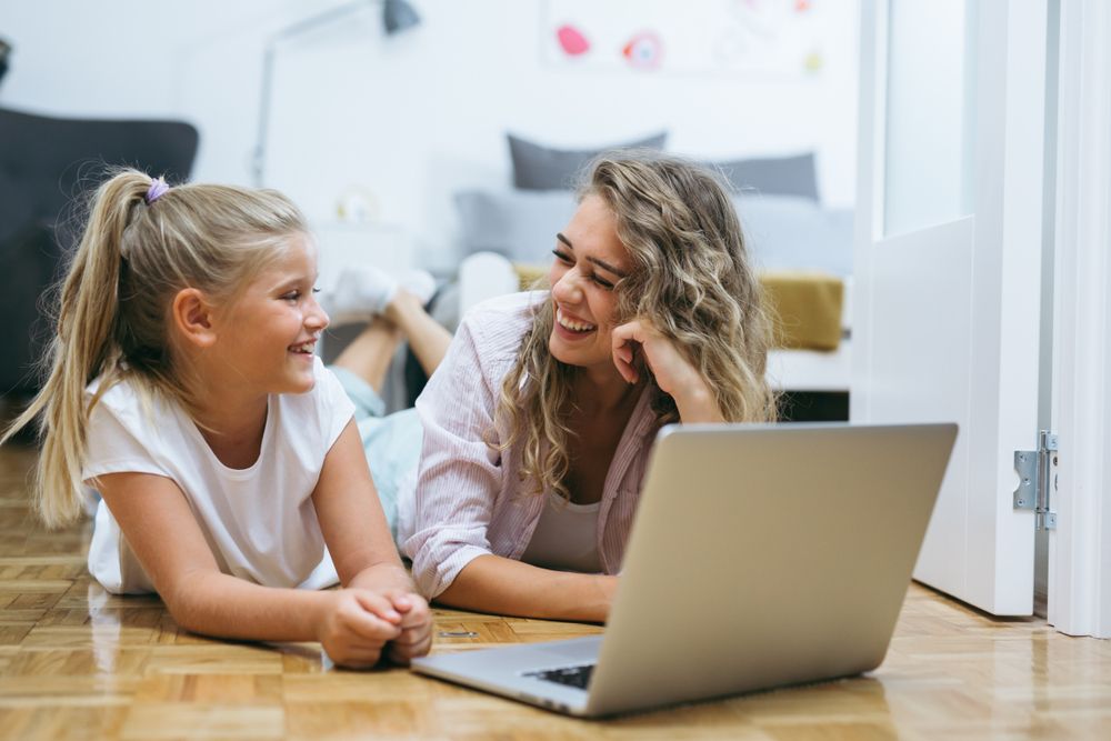 Gyereknek lenni anno és most