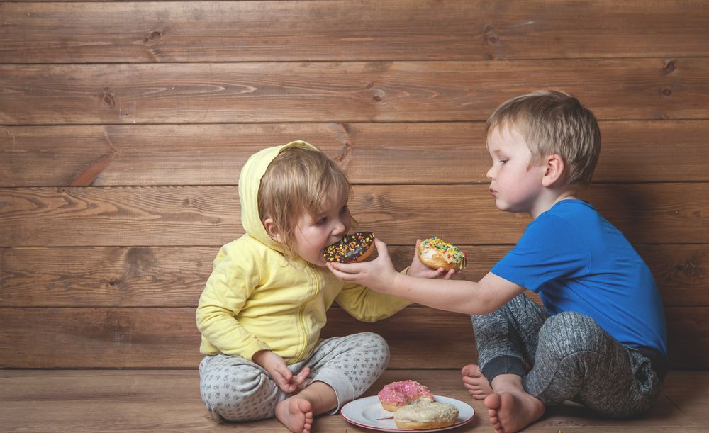 Túl sok cukrot esznek a gyerekek