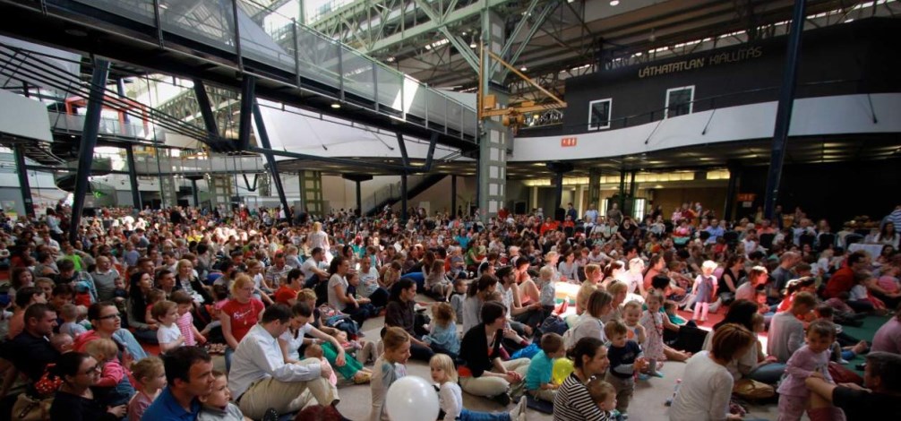 Covid-árváknak gyűjt a Ringató több családszervezettel együttműködve