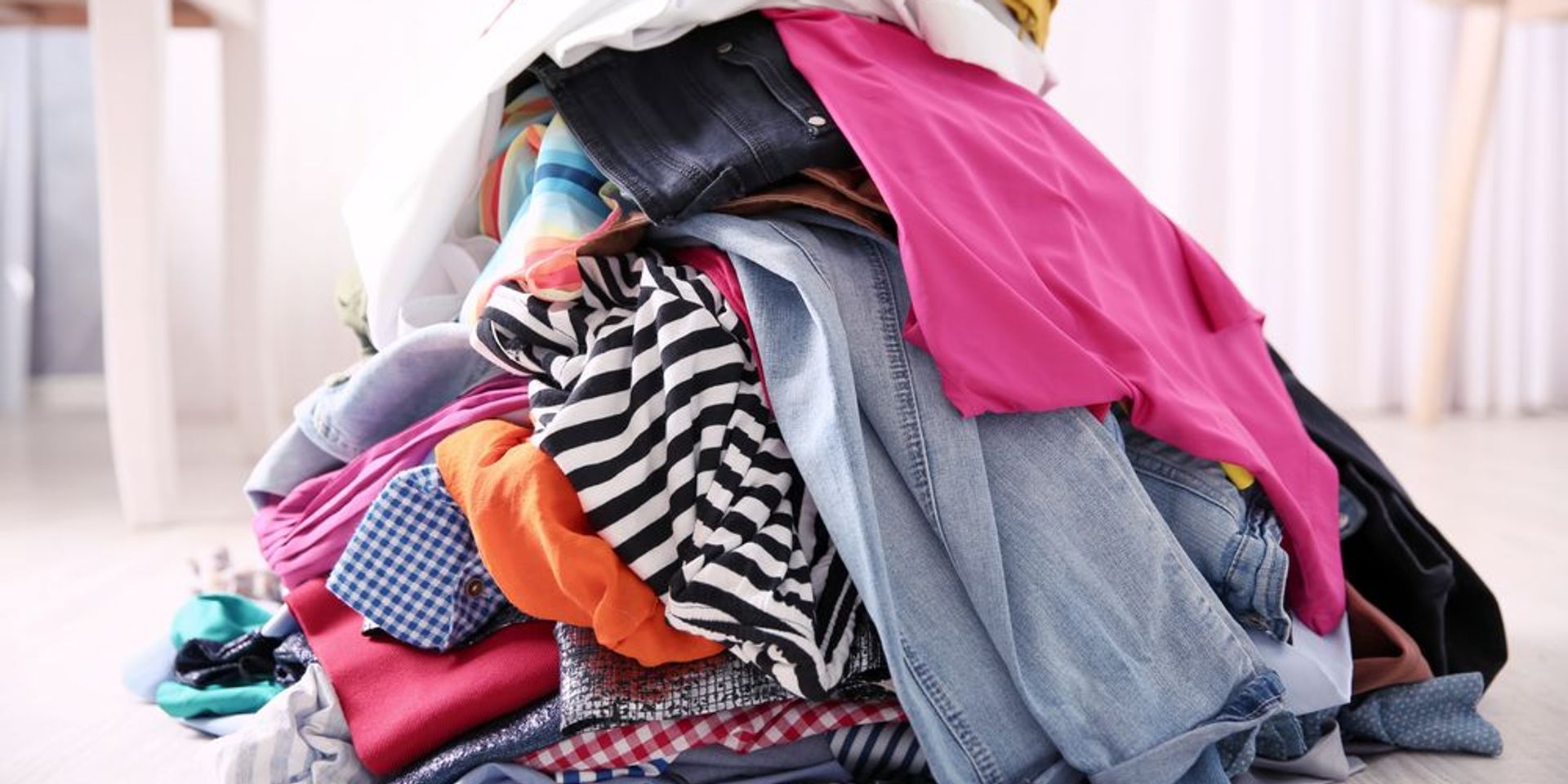 Mi lesz a sok használt ruhával?