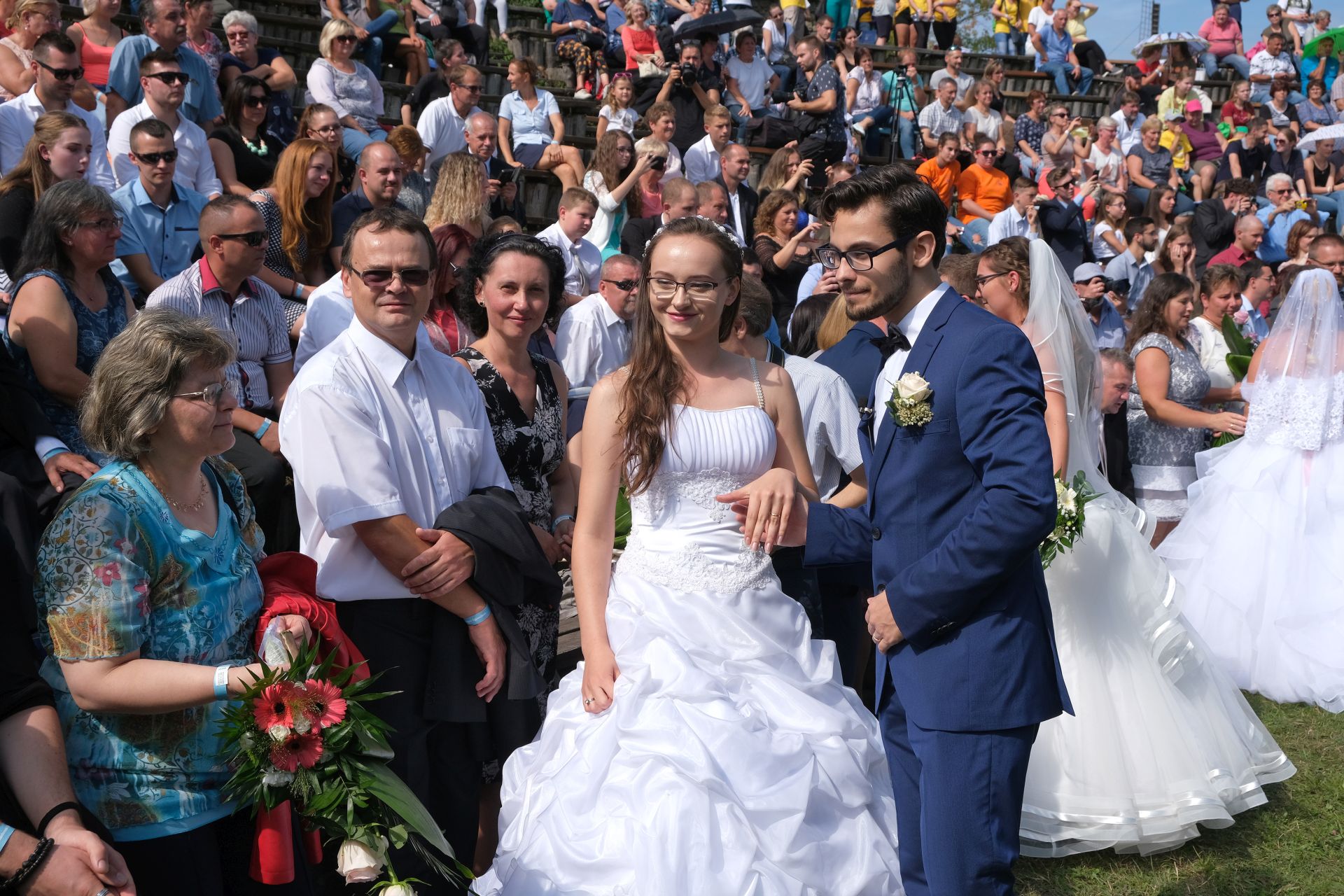 Esküvő több ezres násznéppel – pályázat