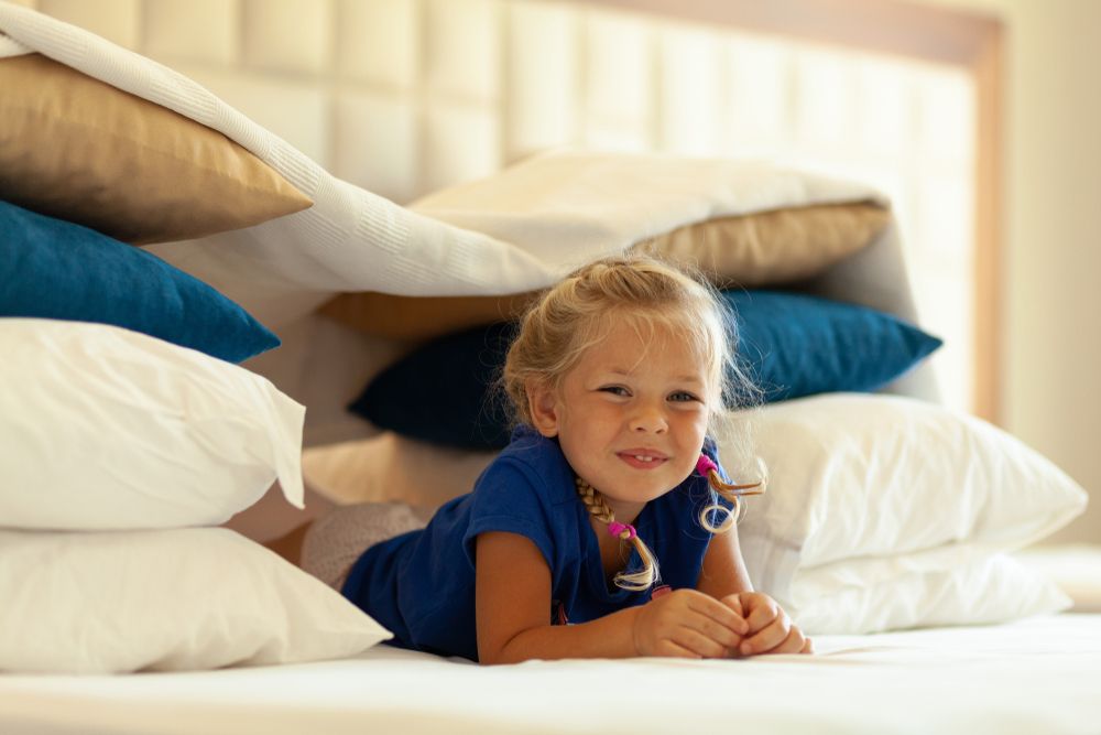 Hogyan foglaljuk le a gyereket, ha otthonról dolgozunk?