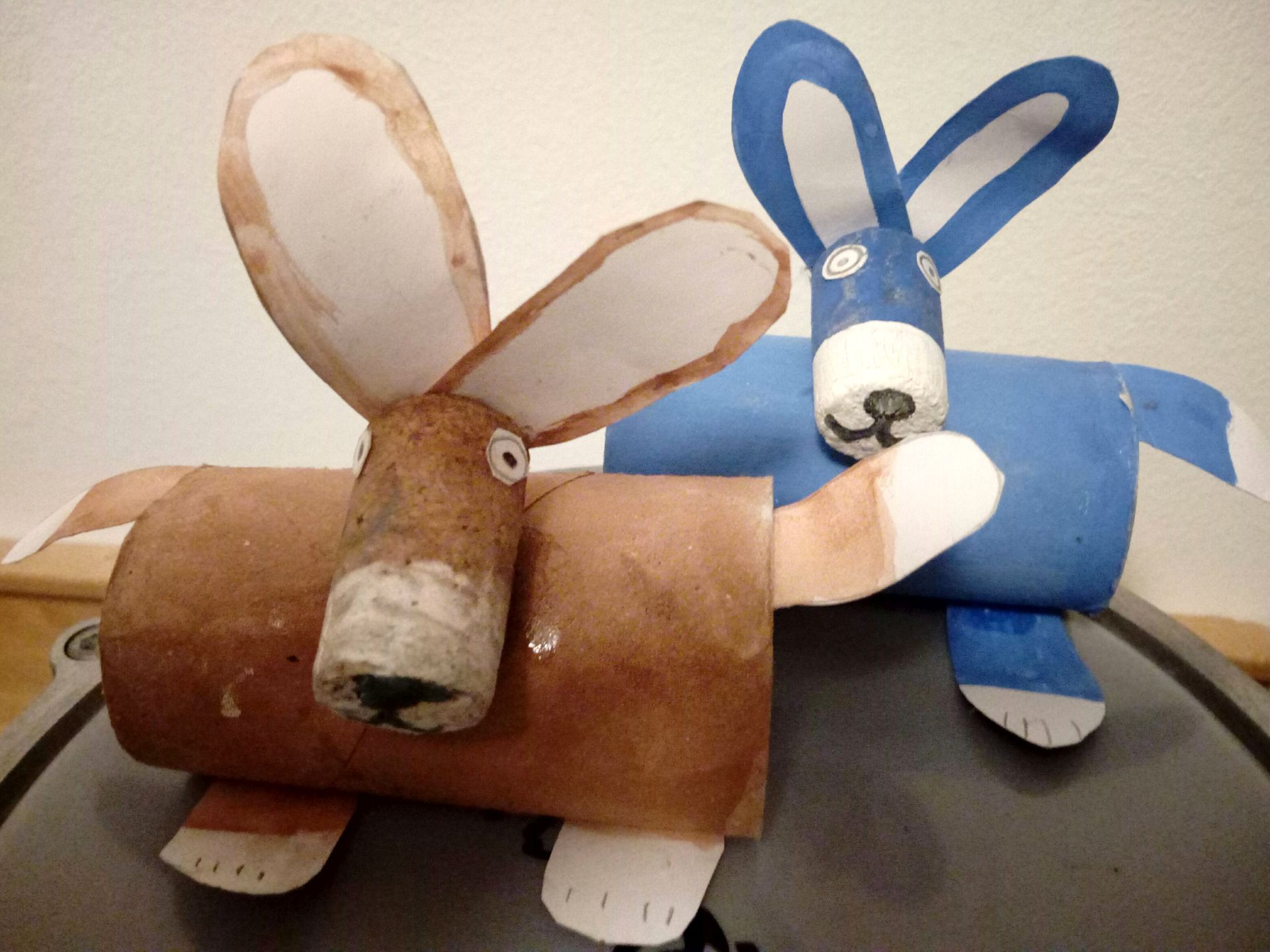 Nyuszi papírgurigából