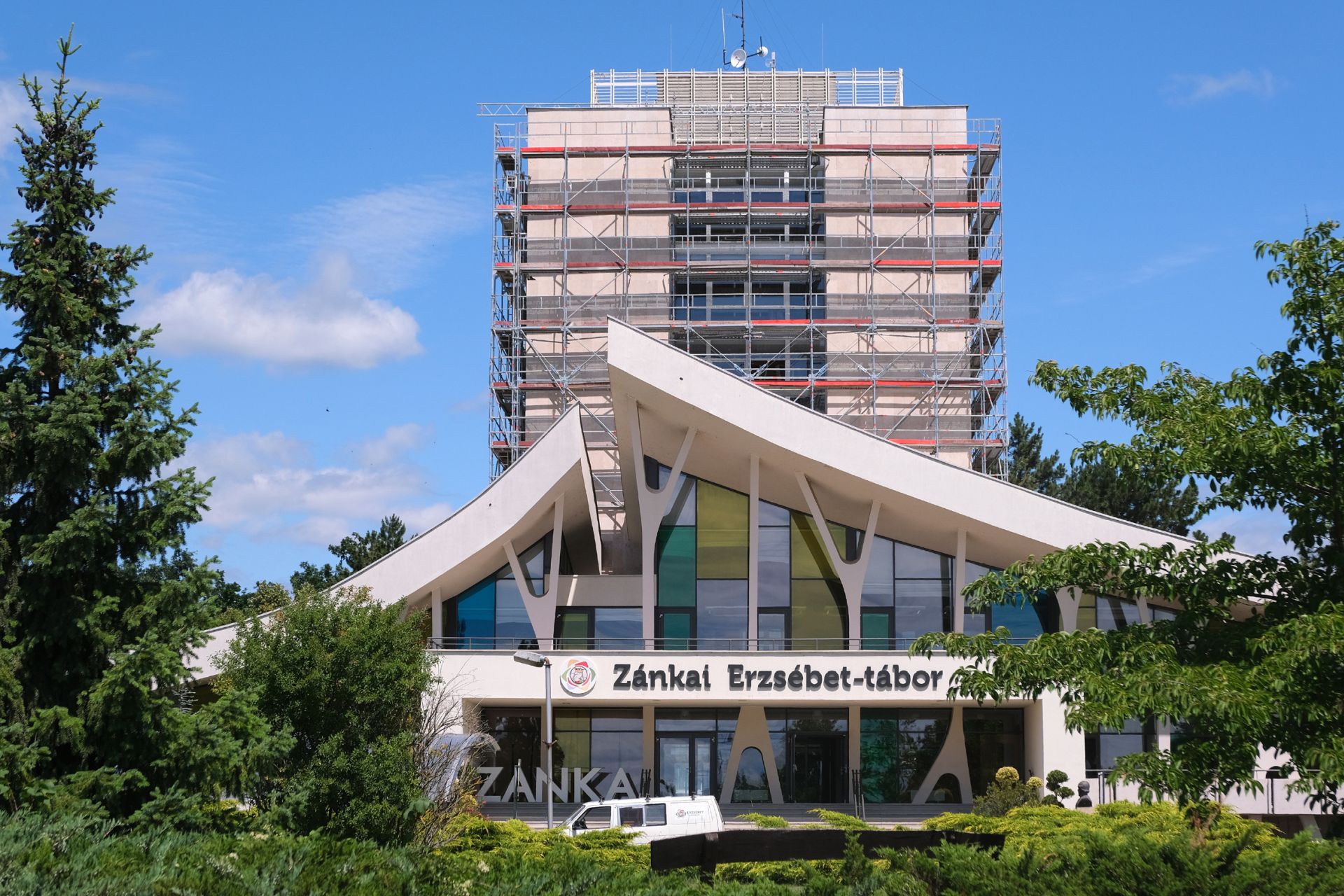 Sok embernek adnak munkát az Erzsébet táborok