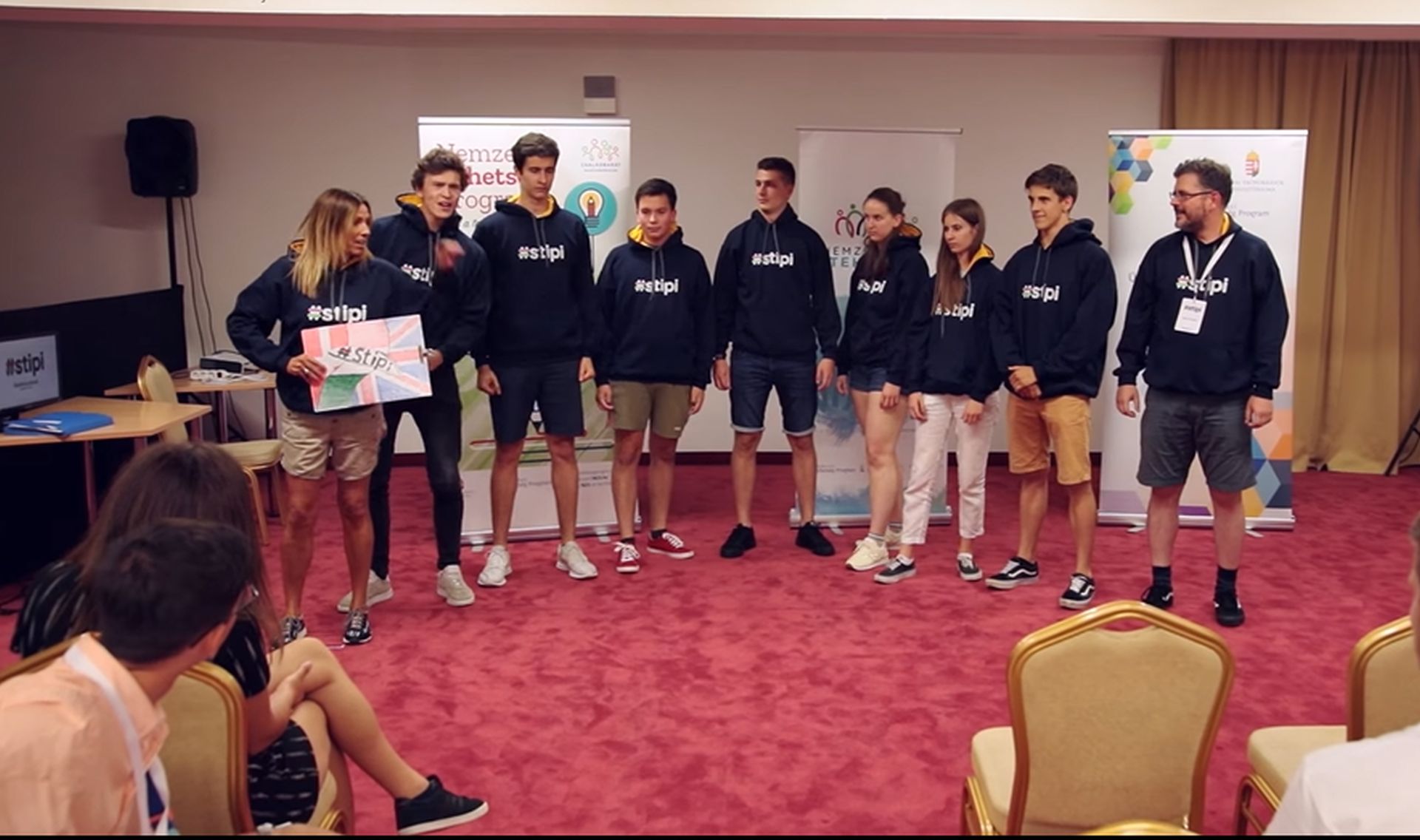 Már 17 fiatal tanul rangos egyetemeken, keresik az újabb tehetségeket