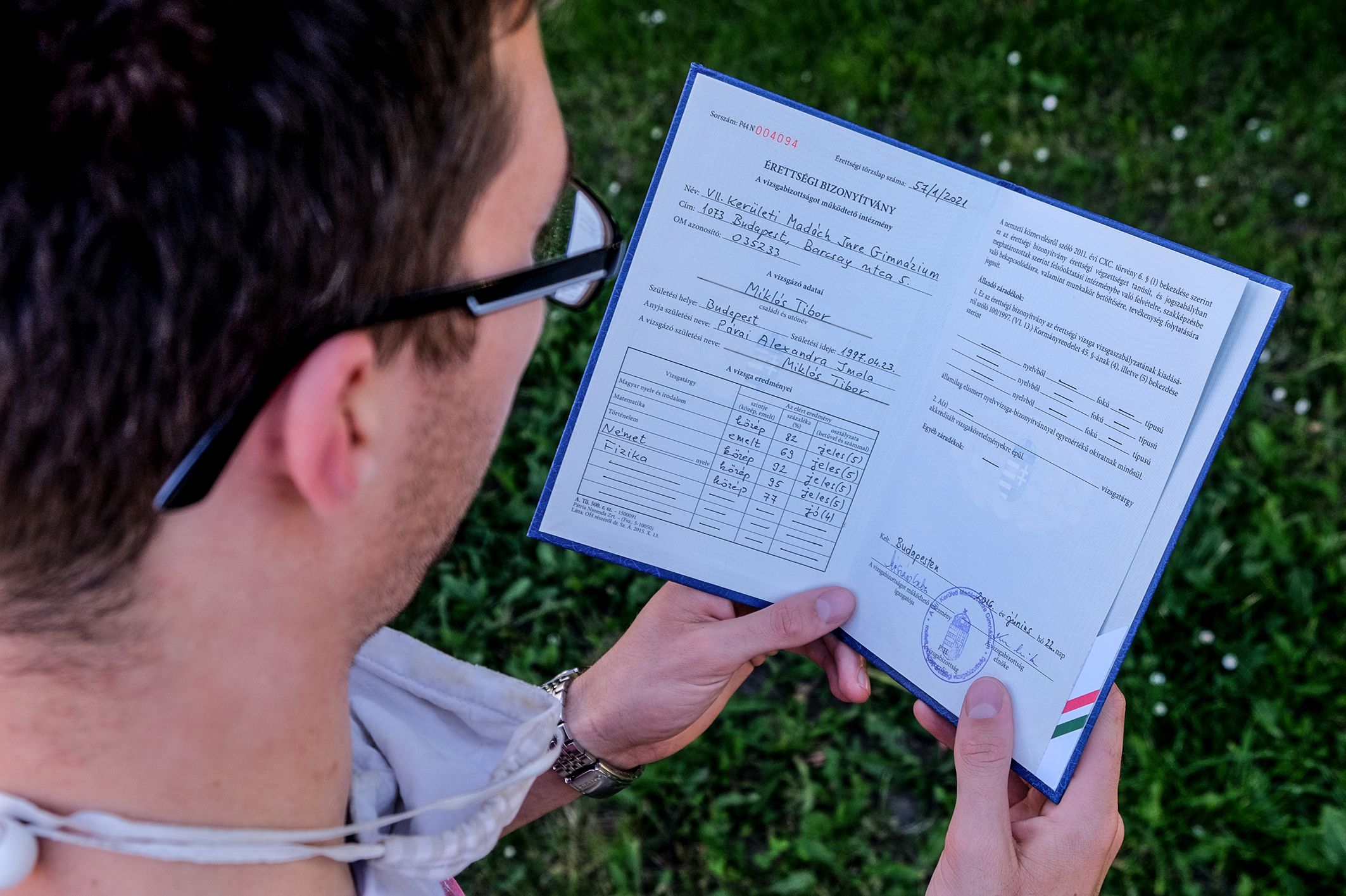 Merje hazavinni – merjen hazamenni! 