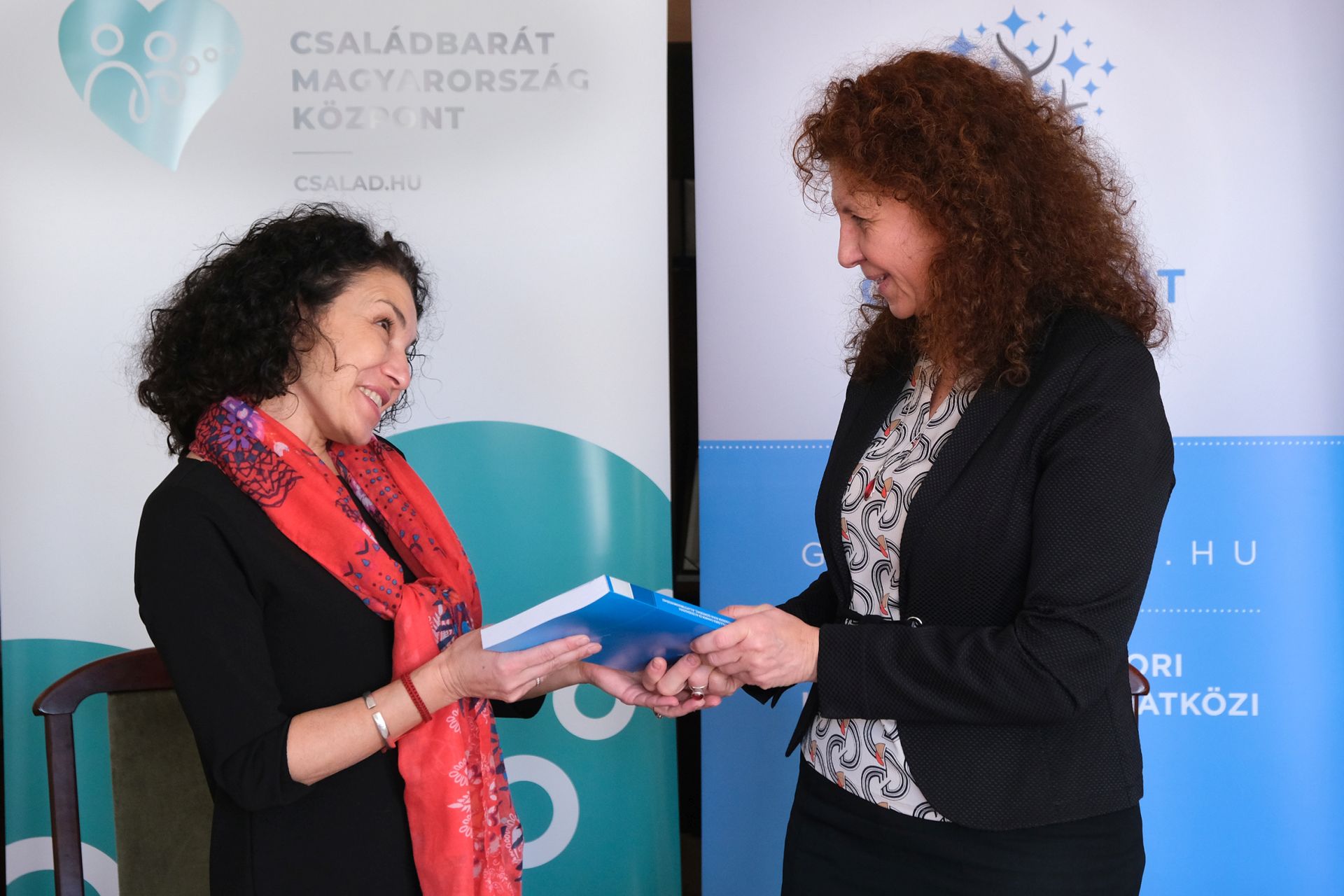 Workshopokkal, szakkönyvekkel a megkésett, eltérő fejlődésű gyermekekért